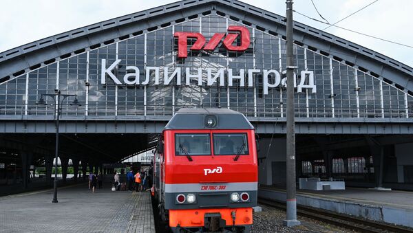 Поезд на вокзале Калининграда - Sputnik Литва