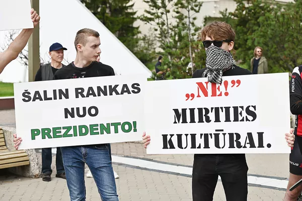 Пикет против шествия ЛГБТ в Вильнюсе