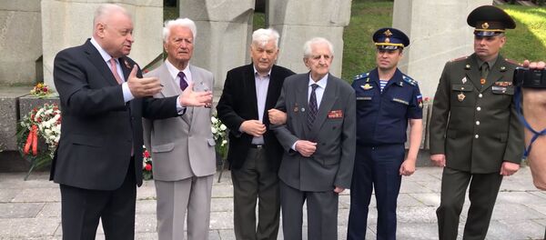 76-летие освобождения Вильнюса: в Литве почтили память советских солдат - Sputnik Литва