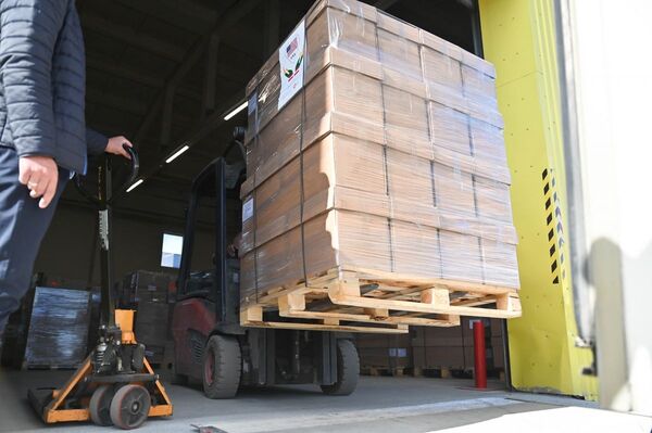 Литва отправила США средства защиты против COVID-19, обещанные еще в мае - Sputnik Литва