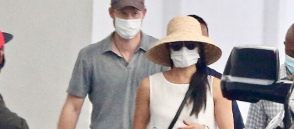 Меган Маркл заметили в платье от литовского бренда - Sputnik Lietuva