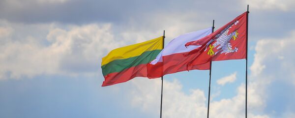 Флаги Польши и Литвы Флаги Польши и Литвы - Sputnik Литва