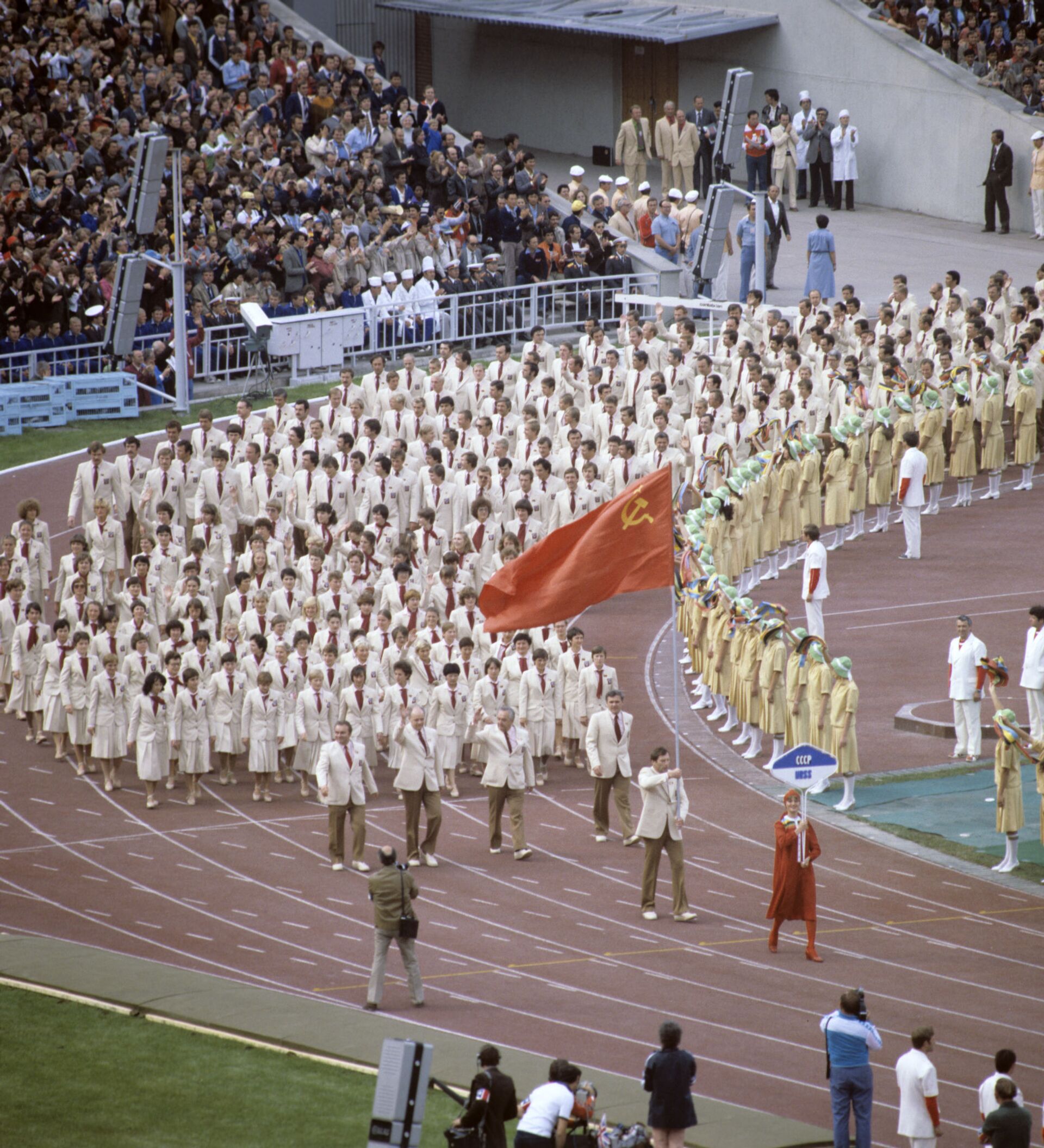 Открытие олимпийских игр москва. Олимпийские игры в СССР 1980. Церемония открытия Олимпийских игр 1980 Москва.