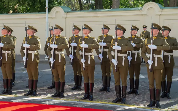 Oficialaus Jungtinių Amerikos Valstijų Sausumos pajėgų sekretoriaus Ryan D. McCarthy vizitas į Lietuvą. Oficialaus Jungtinių Amerikos Valstijų Sausumos pajėgų sekretoriaus Ryan D. McCarthy vizitas į Lietuvą. - Sputnik Lietuva