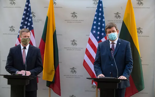 Oficialaus Jungtinių Amerikos Valstijų Sausumos pajėgų sekretoriaus Ryan D. McCarthy vizitas į Lietuvą. Oficialaus Jungtinių Amerikos Valstijų Sausumos pajėgų sekretoriaus Ryan D. McCarthy vizitas į Lietuvą. - Sputnik Lietuva