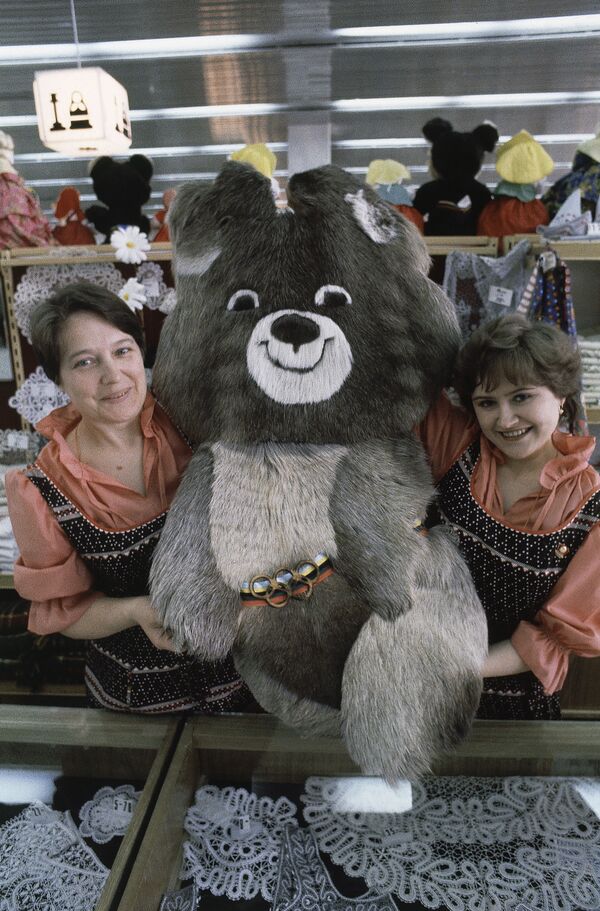 Быт Олимпиады-80: диковинные продукты, иностранцы и биржа билетов - Sputnik Литва