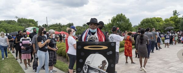 Похороны погибшего при задержании афроамериканца Дж. Флойда в США Похороны погибшего при задержании афроамериканца Дж. Флойда в США - Sputnik Lietuva