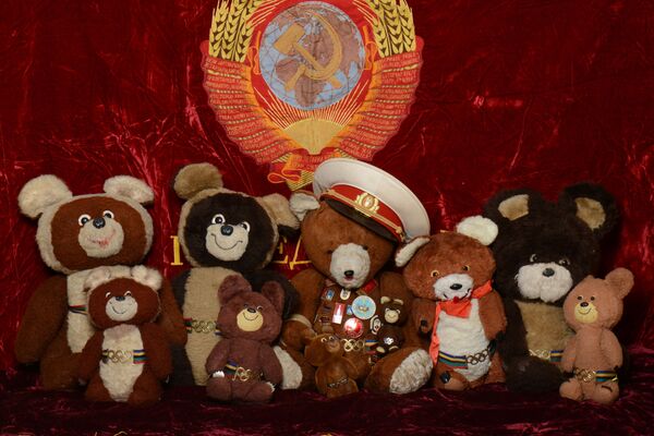 От штор до стопок: какие сувениры делали к Олимпиаде-80 - Sputnik Литва