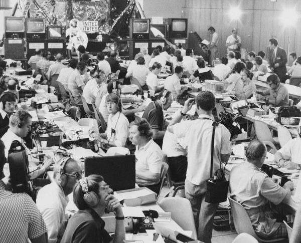 В пресс-центре ASTP во время экспериментального полета Союз-Аполлон - Sputnik Lietuva