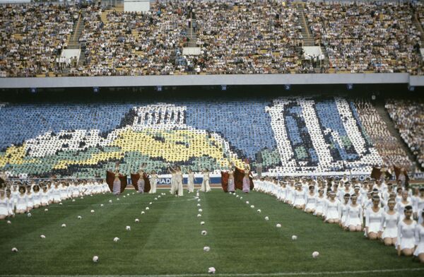 Нет лишнего билетика? Как заполнялись трибуны московской Олимпиады - Sputnik Литва