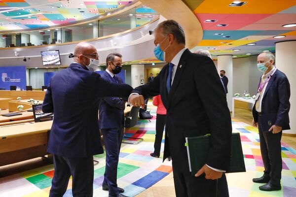 Литва выторговала у ЕС более 14 миллиардов евро на переговорах по бюджету - Sputnik Литва