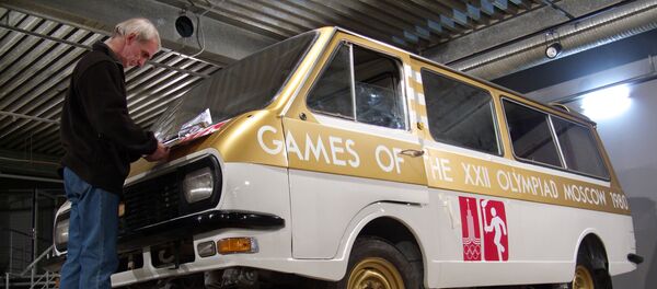 Сохранившийся RAF 2907 после косметического ремонта перед постановкой в основную экспозицию Рижского мотормузея в ноябре 2010 года Сохранившийся RAF 2907 после косметического ремонта перед постановкой в основную экспозицию Рижского мотормузея в ноябре 2010 года - Sputnik Литва