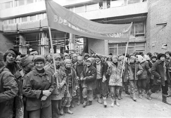 Ушли почти в ноль: экономический обзор Олимпиады-80 Ушли почти в ноль: экономический обзор Олимпиады-80 - Sputnik Литва