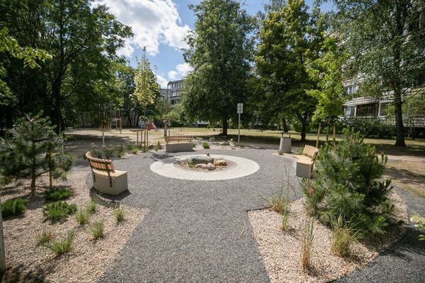 Мэрия Вильнюса показала на видео зеленый островок в Виршулишкесе Мэрия Вильнюса показала на видео зеленый островок в Виршулишкесе - Sputnik Литва