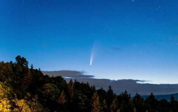 Kometa Neowise danguje virš Japonijos - Sputnik Lietuva
