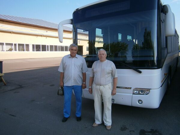 Руль держать красиво, подарков не брать: как работали водители Олимпиады-80 - Sputnik Литва