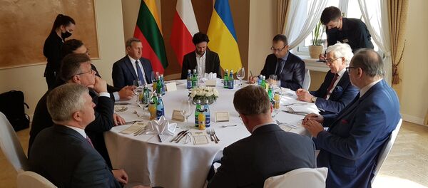 Глава МИД Литвы Линас Линкявичюс на встрече с польским и украинским коллегами в Люблино, 28 июля 2020 года - Sputnik Литва
