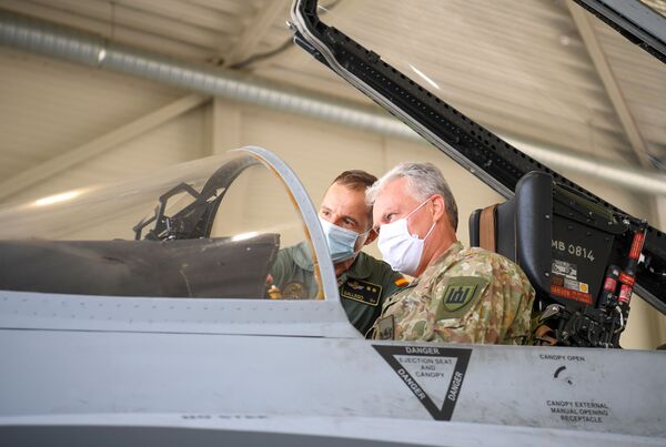 Президент Литвы рассказал, когда будут испытаны комплексы NASAMS - Sputnik Литва