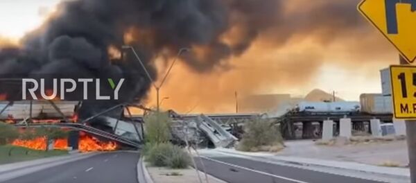 Gaisras traukinyje sugadino tiltą Arizonoje  - Sputnik Lietuva