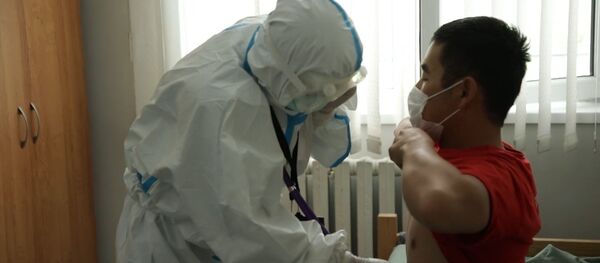 Saviškių nepaliekame: kaip Rusija padeda kaimyninėms šalims kovoti su COVID-19 - Sputnik Lietuva