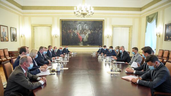 Президент Литвы Гитанас Науседа встретился с членами кабмина по поводу обсуждения распределения финансирования ЕС, 30 июля 2020 - Sputnik Литва