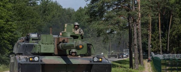 Военная техника французской армии в Рукле - Sputnik Литва