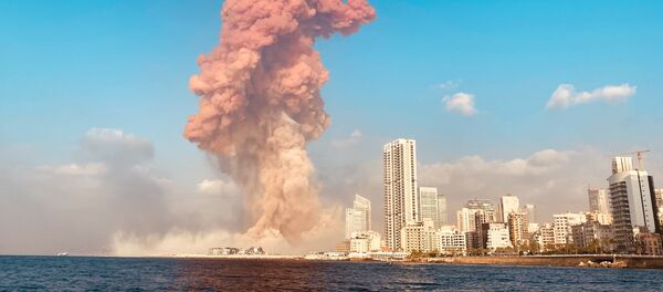 Взрыв в Бейруте Взрыв в Бейруте - Sputnik Lietuva