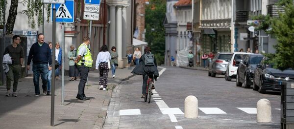 Месяц спустя после введения в старом городе кольцевого трафика Месяц спустя после введения в старом городе кольцевого трафика - Sputnik Lietuva