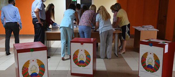 Подсчёт голосов на выборах президента Белоруссии - Sputnik Литва