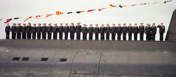 Экипаж подводной лодки Курск в Североморске Экипаж подводной лодки Курск в Североморске - Sputnik Lietuva