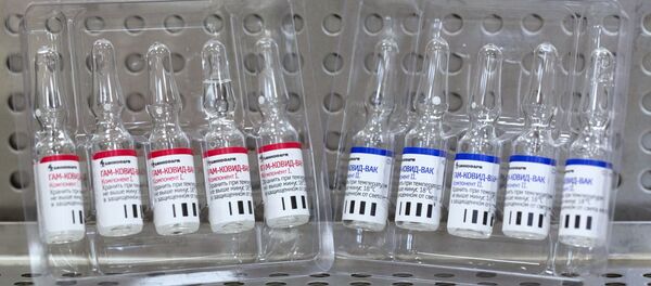 Производство вакцины от COVID-19 на фармацевтическом заводе Биннофарм Производство вакцины от COVID-19 на фармацевтическом заводе Биннофарм - Sputnik Литва