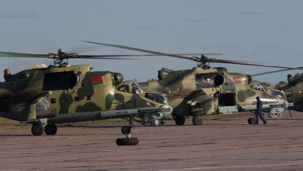 Baltarusijos karinių oro pajėgų sraigtasparniai Mi-24 - Sputnik Lietuva
