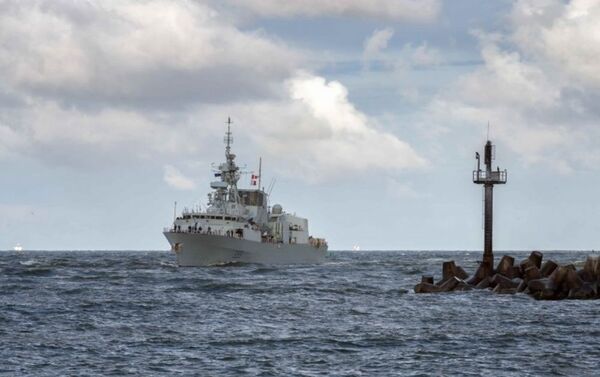 В Клайпедский порт прибыли корабли военно-морской группы НАТО - Sputnik Литва