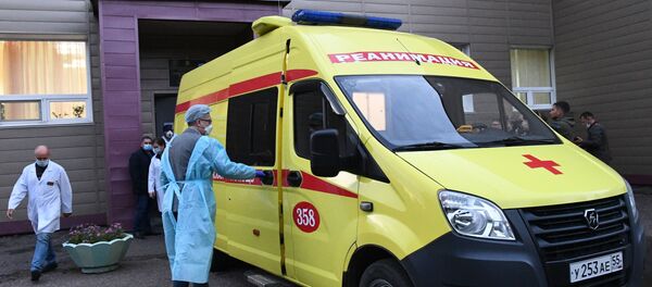 Транспортировка Алексея Навального из омской больницы в Германию Транспортировка Алексея Навального из омской больницы в Германию - Sputnik Литва