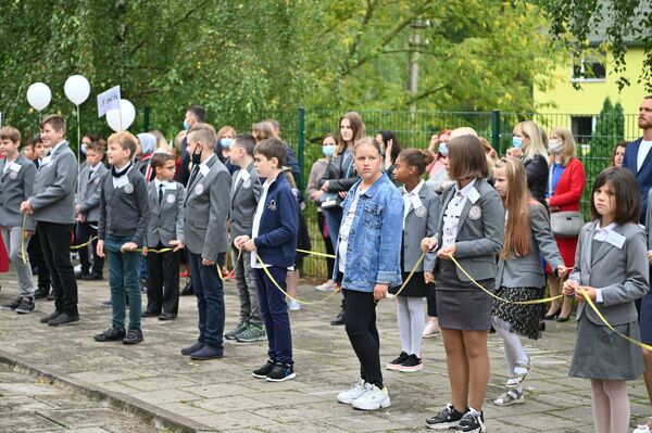 Первое сентября в школе в Вильнюсе - Sputnik Литва