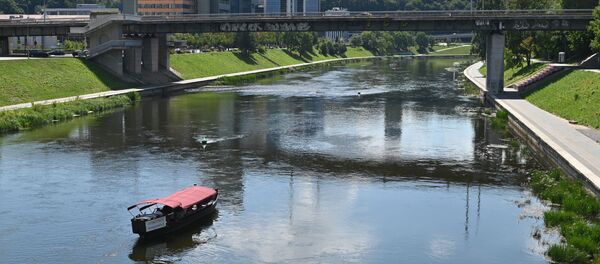 Вид на реку Нерис в Вильнюсе Вид на реку Нерис в Вильнюсе - Sputnik Литва