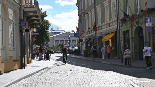 Улица Диджеи (Большая) в старом городе столицы - Sputnik Литва