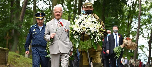 Акция поминовения павших во второй мировой войне в Вильнюсе Акция поминовения павших во второй мировой войне в Вильнюсе - Sputnik Литва