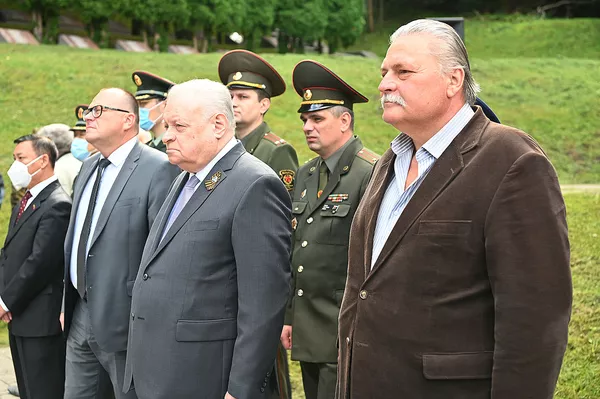 Акция поминовения павших во второй мировой войне в Вильнюсе Акция поминовения павших во второй мировой войне в Вильнюсе - Sputnik Lietuva