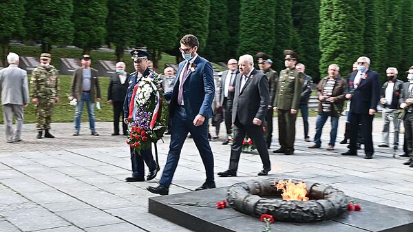 Rusijos ambasada Lietuvoje pasipiktino dėl Raudonosios armijos paminklo išniekinimo Rusijos ambasada Lietuvoje pasipiktino dėl Raudonosios armijos paminklo išniekinimo - Sputnik Lietuva