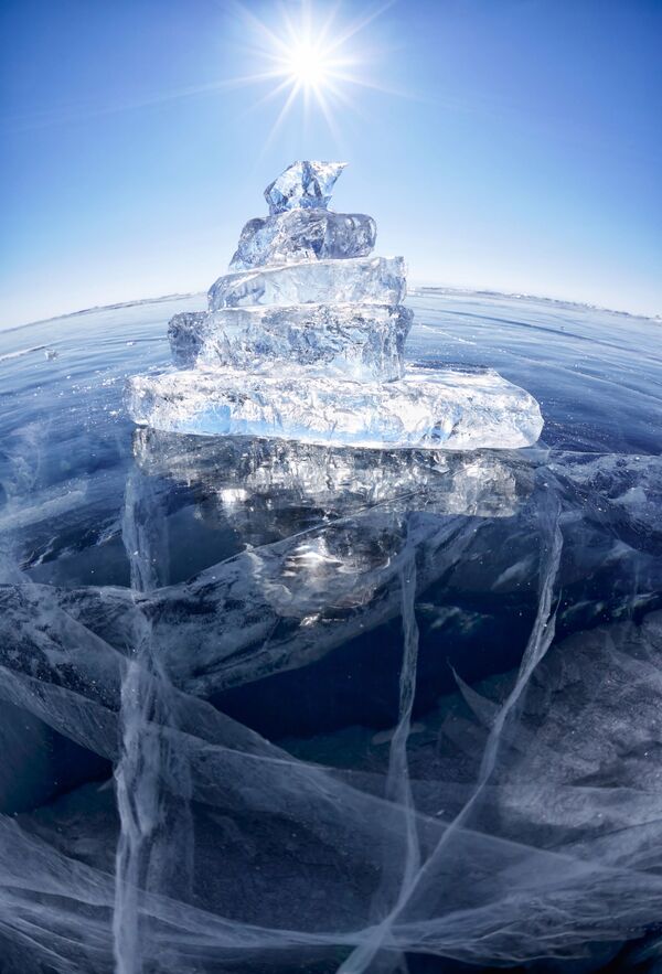 Пирамида из льда на озере Байкал - Sputnik Lietuva