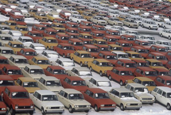 Prisijaukinti italą: kodėl kapeika tapo geriausiu TSRS automobiliu Prisijaukinti italą: kodėl kapeika tapo geriausiu TSRS automobiliu - Sputnik Lietuva