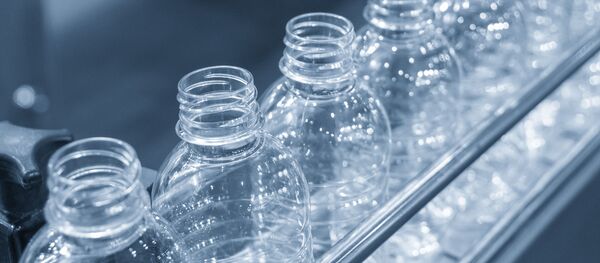 Пластиковые бутылки Пластиковые бутылки - Sputnik Lietuva