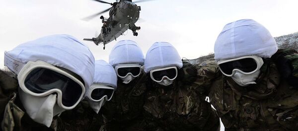 Britanijos jūrų pėstininkai pratybų Norvegijoje metu Britanijos jūrų pėstininkai pratybų Norvegijoje metu - Sputnik Lietuva