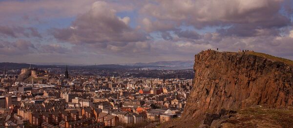 Edinburgas ir Artūro sosto kalnas Edinburgas ir Artūro sosto kalnas - Sputnik Lietuva