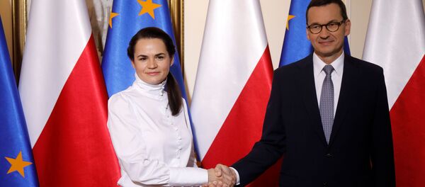 Светлана Тихановская и премьер-министр Польши Матеуш Моравецкий, Варшава, Польша, 9 сентября 2020года Светлана Тихановская и премьер-министр Польши Матеуш Моравецкий, Варшава, Польша, 9 сентября 2020года - Sputnik Литва