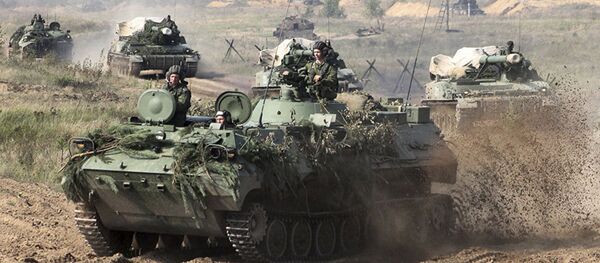 Белорусские танковые части на учениях, архивное фото - Sputnik Литва