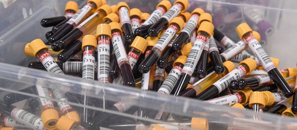 Пробирки  с тестом на антитела к COVID-19 - Sputnik Литва