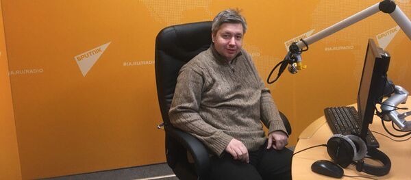 Аналитик финансовой группы Калита-финанс Дмитрий Голубовский Аналитик финансовой группы Калита-финанс Дмитрий Голубовский - Sputnik Литва