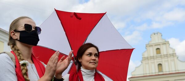 Женский марш Подруга за подругу в Минске - Sputnik Литва